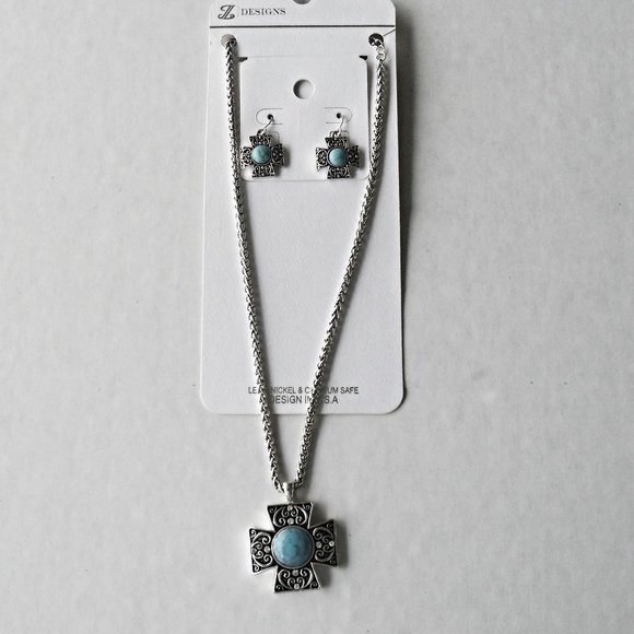 Faux Turquoise Antique Silver Plated Necklace Set - Picture 3 of 7